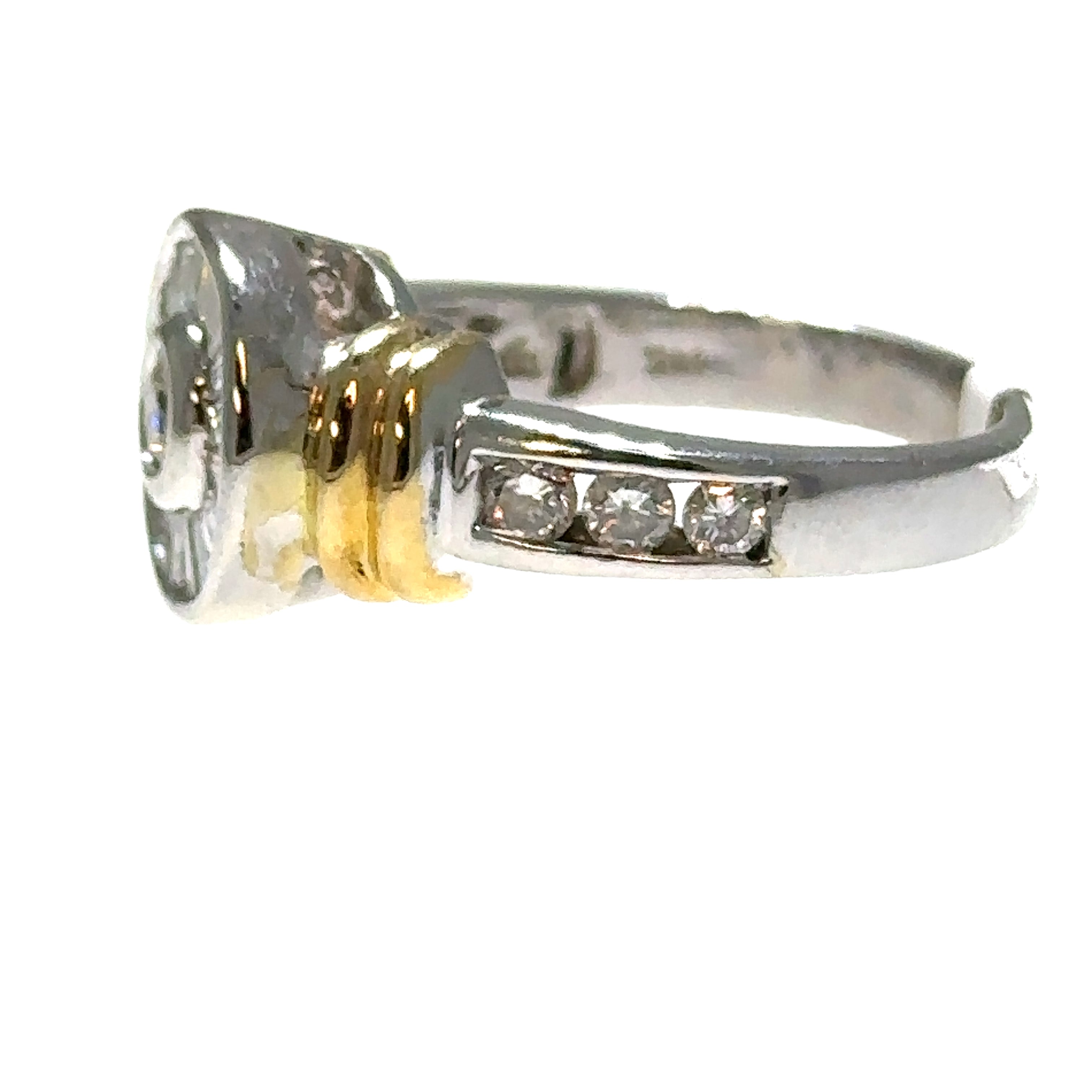 2-Toned Gold Round Diamond Bezel-set Fashion Ring